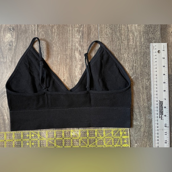 L-XL NWOT Rose & Vine black V bralette - Picture 2 of 3